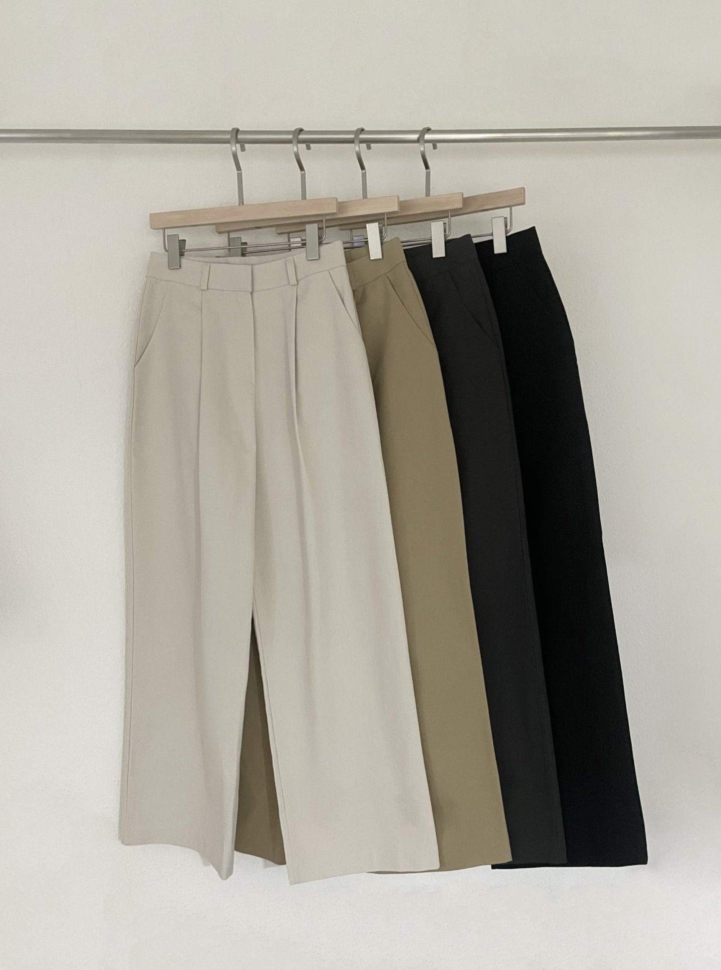 Cotton Pleated Trouser