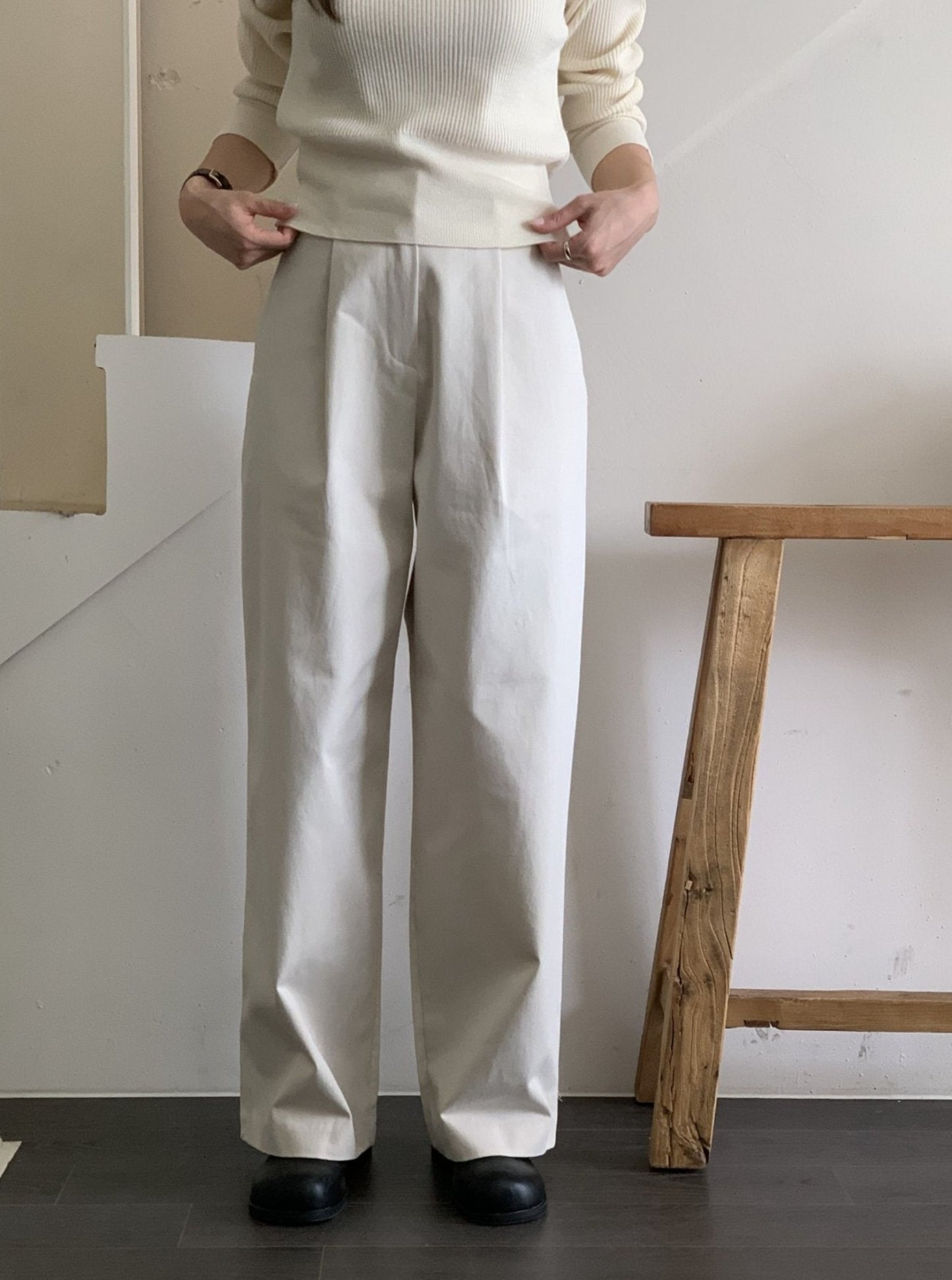 Cotton Pleated Trouser