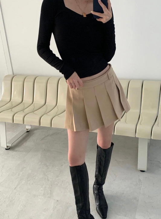 Low Rise Pleats Skort