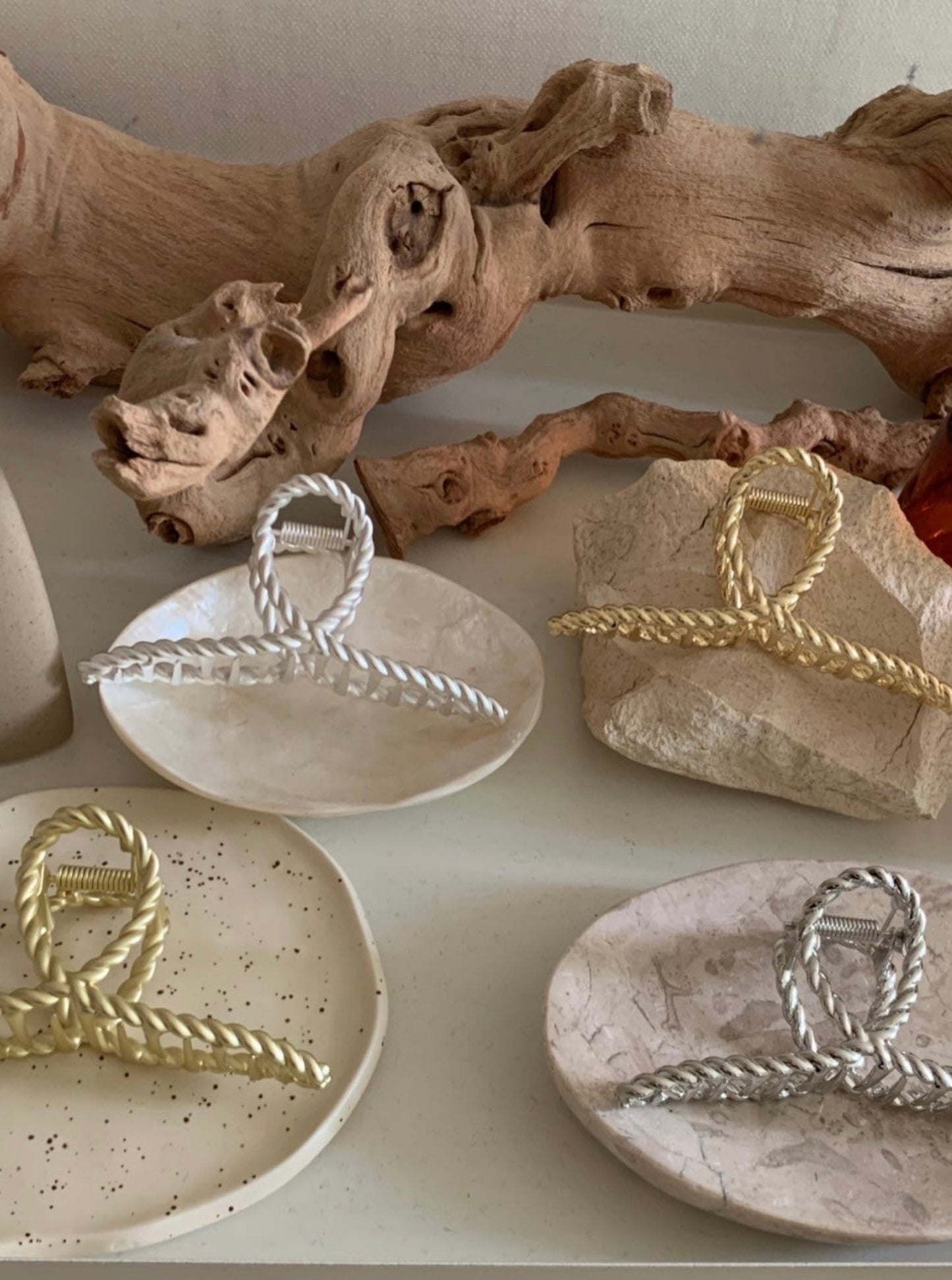 Twist Metal Claw Clip