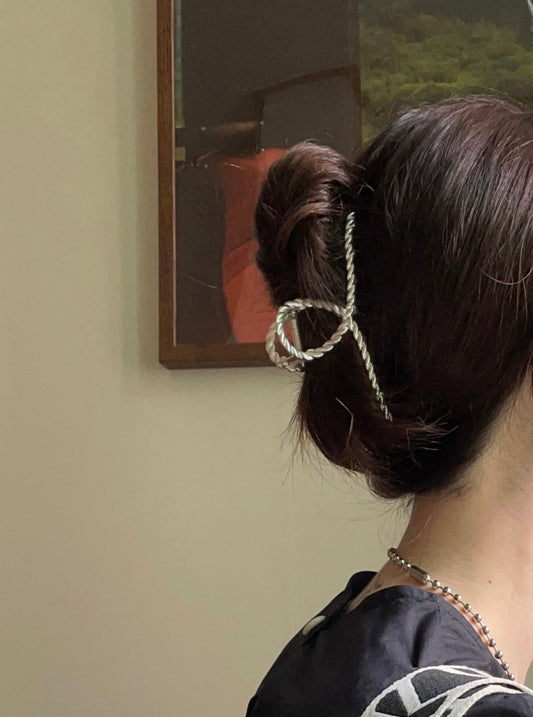 Twist Metal Claw Clip