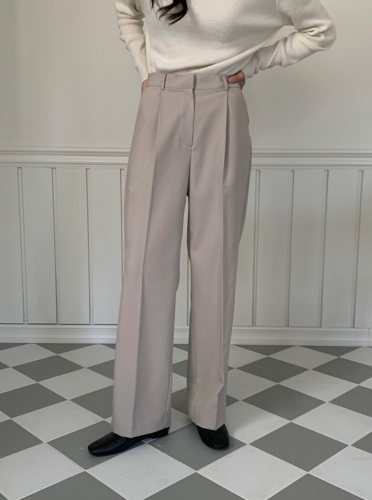 One Pintuck Trouser