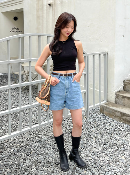 Ribbed Sleeveless Cropped Tee