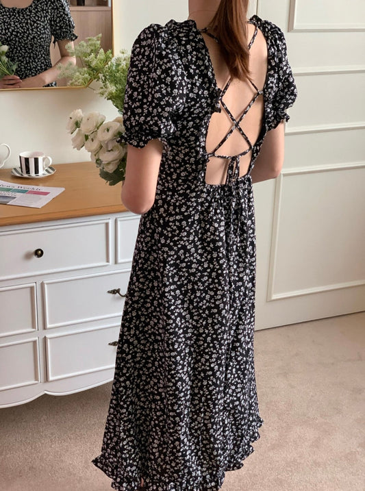 Criss Cross Tie Puff Sleeve Dress