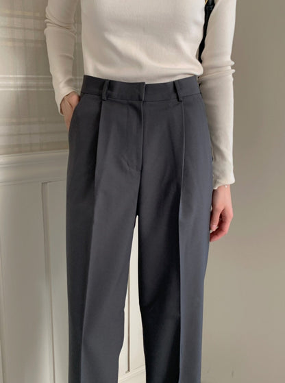 One Pintuck Trouser